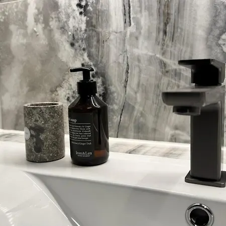 Luxusapartment Im Herzen Muenchens Fuer 1-4 Personen * Munich