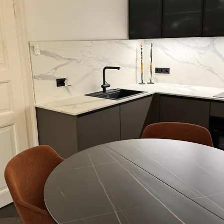 Luxusapartment Im Herzen Muenchens Fuer 1-4 Personen Apartment *