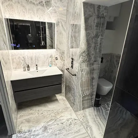 Luxusapartment Im Herzen Muenchens Fuer 1-4 Personen *