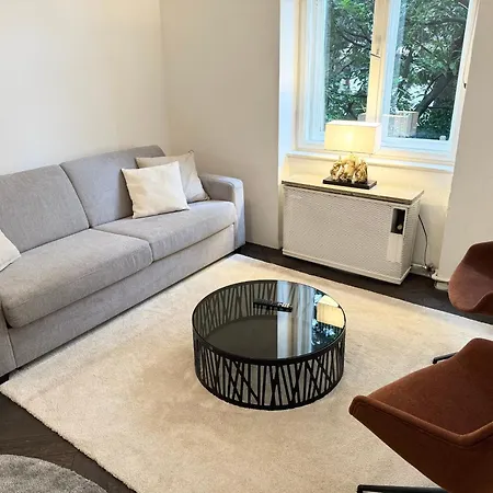Daire Luxusapartment Im Herzen Muenchens Fuer 1-4 Personen *